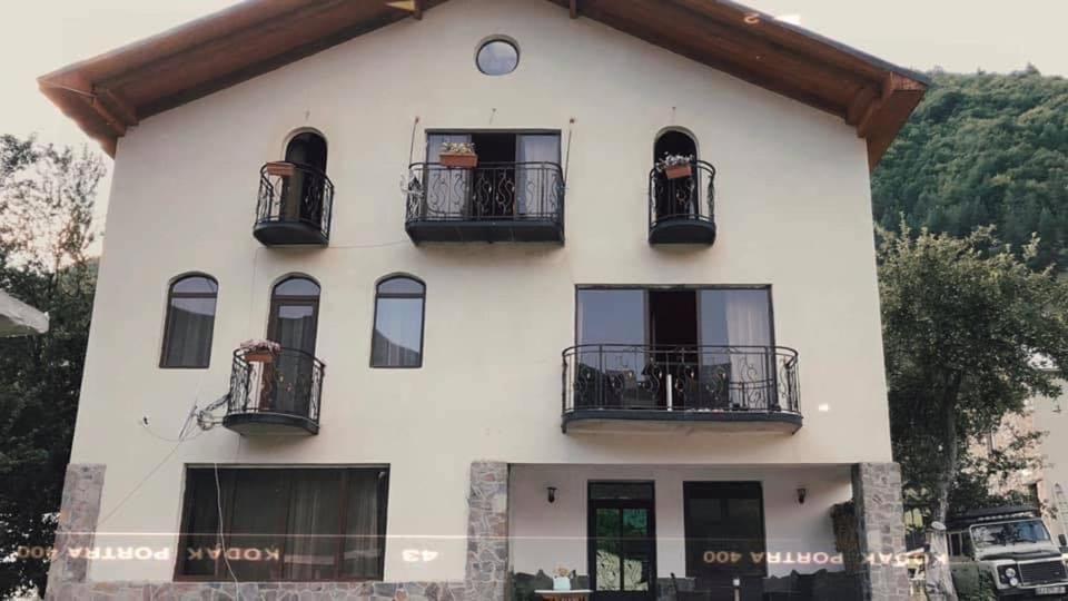 Laghami Guest House Μέστια Εξωτερικό φωτογραφία